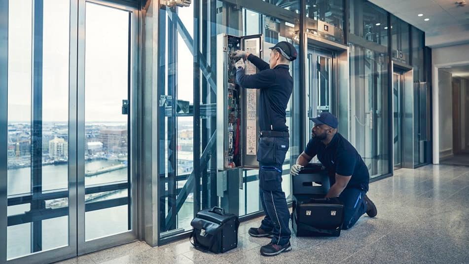 img_KONE_24-7_technicians-951x535